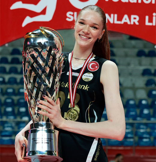 Фото Марина Маркова стала чемпионкой Турции в составе «Вакыфбанка»