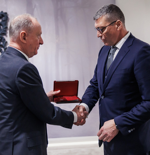 Фото Александр Ярёменко награждён медалью Ордена «За заслуги перед Отечеством» II степени 